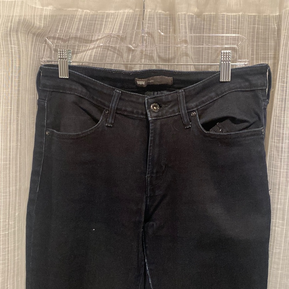 Levi’s legging Jean size 31, darkest blue almost black